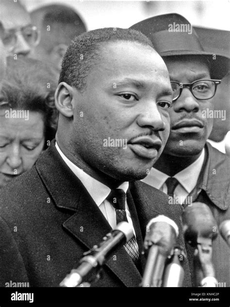 Washington Dc Archivo El Dr Martin Luther King Jr Habla A