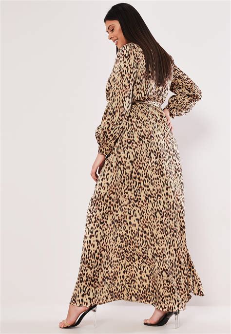 Plus Size Brown Leopard Print Plunge Maxi Dress Missguided