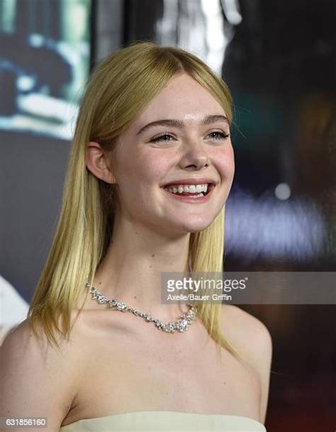 Elle Fanning Live By Night Premiere Photos And Premium High Res