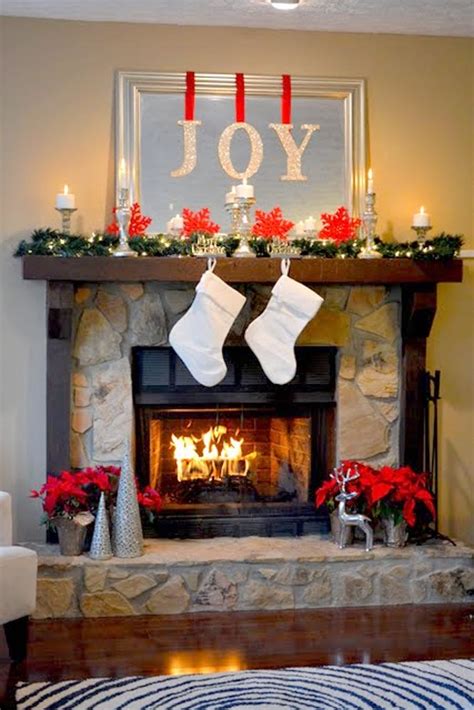 24 Most Beautiful Christmas Fireplace Decorations