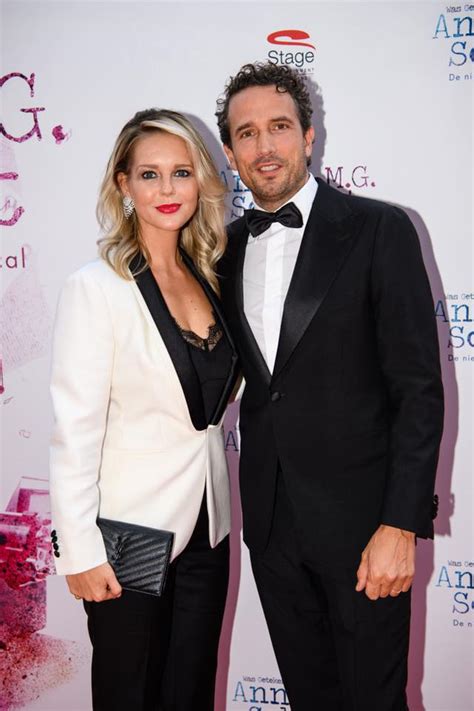She had parts in the preacher, full moon party and deuce bigalow: Prachtige Chantal Janzen met haar man... - Annie MG de ...