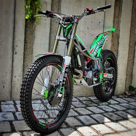 Mountain bikes share some similarities with other bicycles, but incorporate features designed to enhance durability and performance in rough terrain, which makes them heavy. Vertigo combat | Eletric bike, Trial bike, Bike