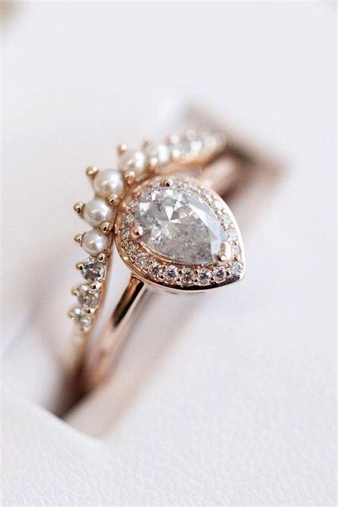 Jewelry 24 Unique Engagement Rings That Wow 2678901 Weddbook