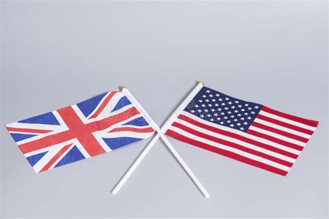 Briten Großbritannien Und Amerikanische Flaggen Stockfoto Bild Von
