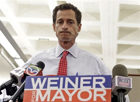 anthony weiner sexting scandal returns after what a pp looks like tweet daily mail online