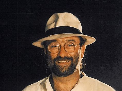 In fact, there seems to be only one source to whom all proponents of his homosexuality turn to, the reporter lucia. Lucio Dalla e la Bologna sportiva, Basket e Calcio nella ...
