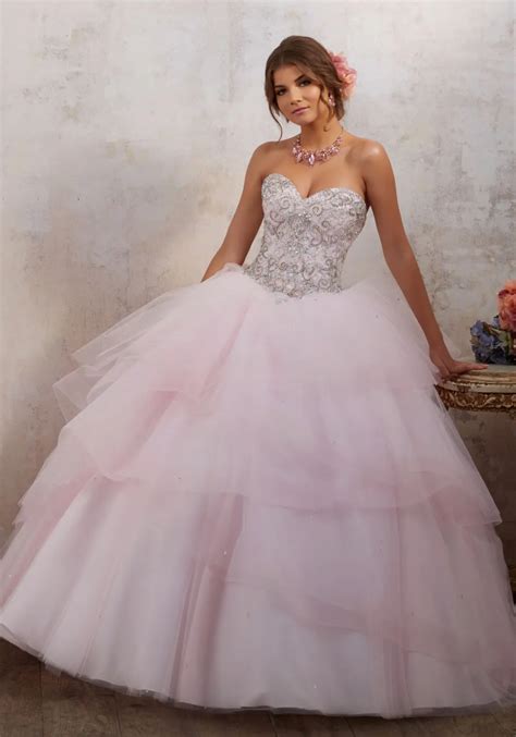 Princess Light Pink Tulle Ball Gown Quinceanera Dresses 2017 Sweetheart Beaded Crystal Lace Up