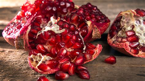 Pomegranate peel extracts could help fighting COVID-19, research finds - CGTN