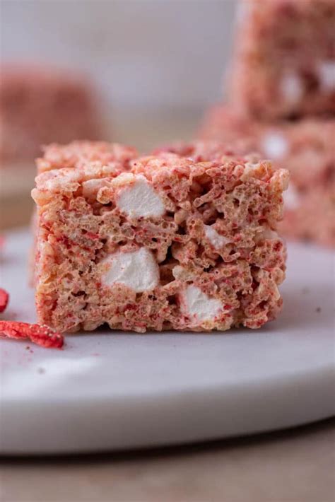 The Best Strawberry Rice Krispy Treats Lifestyle Of A Foodie