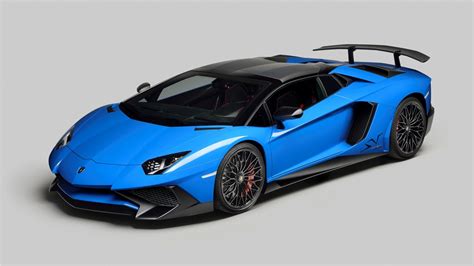 The lamborghini aventador sv is the third vehicle in the aventador series and is currently in production. Lamborghini Aventador SV Roadster Wallpapers - 1366x768 ...