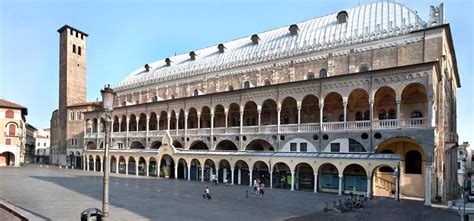 Il costo per la ristrutturazione casa verrà ridotto non solo dalla detrazione, spalmata su 10 anni, ma anche dall'iva agevolata al 10% applicata immediatamente. Costo ristrutturazione casa Padova: Prezzi dettagliati e ...