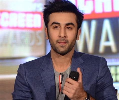 ranbir kapoor to showcase the tribute to bollywood in colors screen awards