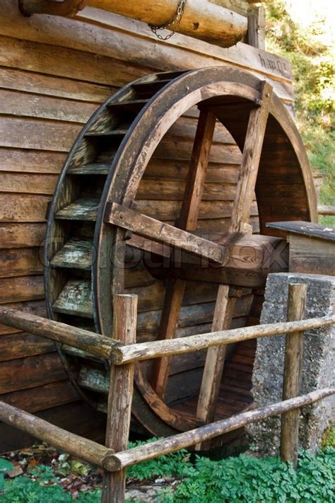 Historische Wassermühle Rad Stock Bild Colourbox