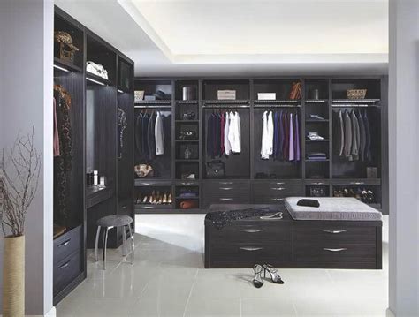 See more ideas about design, hotel suites, dressing room. Walk in Wardrobes and Dressing Rooms | Stylish Living ...