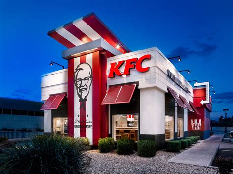 Kentucky fried chicken provides the best, the most scrumptiously cripsy fried chicken and zinger burgers that will leave your mouth watering for more. Cửa hàng KFC rót hàng tỷ đô la thay đổi diện mạo