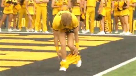 Moment Cheerleader Suffers Wardrobe Malfunction Mid College Football