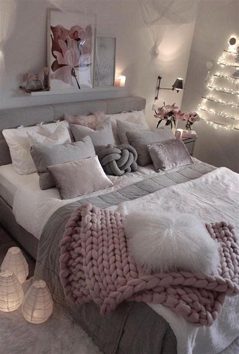 Charming And Beautiful Bedroom Ideas For Women 2020 In 2020 Stylish