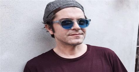 Biografia, ultime notizie e canzoni più famose. Che fine ha fatto Samuele Bersani? Cosa fa oggi il ...