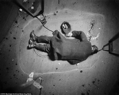 Gruesome Crime Scene Images In New York From Early 1900's(graphics