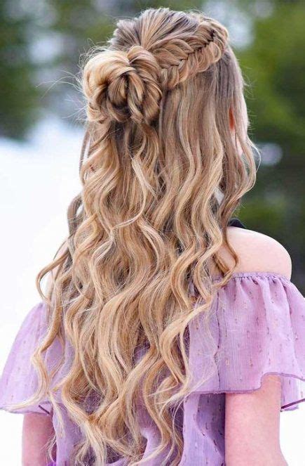 This long hairstyle for women over 50 is so chic yet low maintenance. 10 Pretty Easy Prom Hairstyles for Long Hair - Prom Long ...