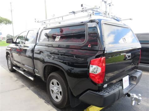 Toyota Tundra Leer 100rcc With Roof Racks Topperking Topperking