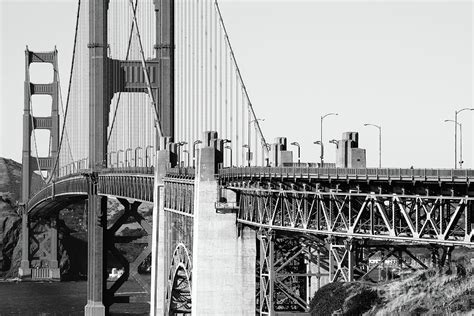 San Francisco Golden Gate Bridge . Black and White ...