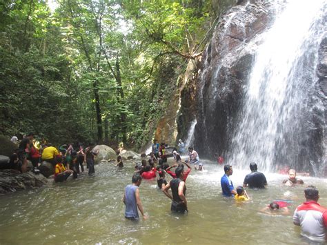 Selain terkenal dengan gunung talamaunya, pasaman. Green Zone!!!: Daypack To Air Terjun Sungai Pisang