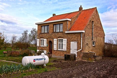Following the phase i remodel and master bedroom loft addition, the property was sold to the present owners, a retired. Flemish typical 1950's house | Typisch Vlaams huis op "den b… | Flickr