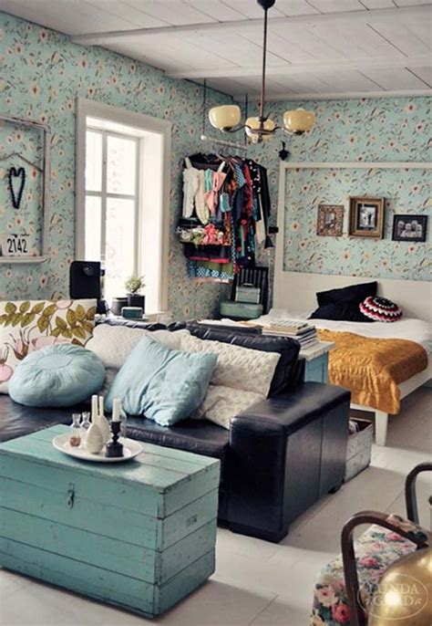 So naturally, their creative ideas to incorporate organized living and also gorgeous design work well for everyone else, too—tiny home or. 20 Tiny Bedroom Hacks Help You Make the Most of Your Space ...