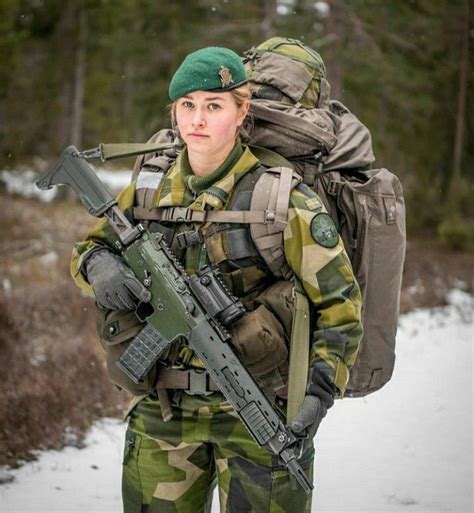 Pin By Ivan C On Soldiering Military Women Female Soldier Military