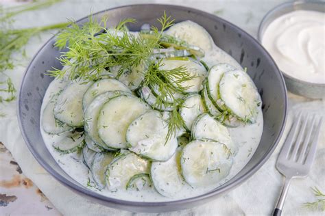 Klassischer Gurkensalat Mit Saurer Sahne Rezept Eat De