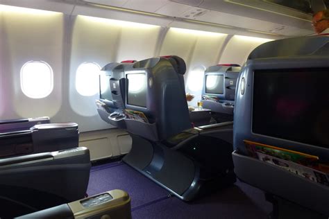 A Short Trip In Thai Airways Royal Silk Class The Luxe Insider