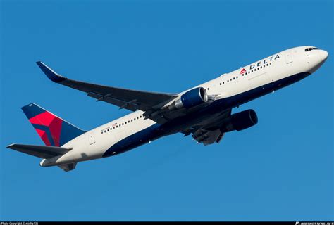 N177dn Delta Air Lines Boeing 767 332er Photo By Micha135 Id 898743