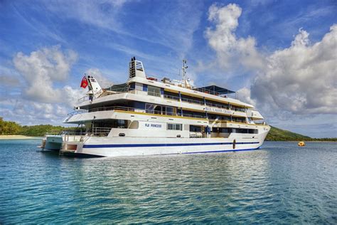 3 Fiji Cruises You Should Take