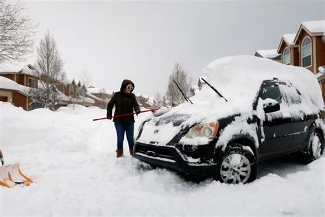 Foot Of Snow Blankets Parts Of Midwest Disrupts Travel Newsnation