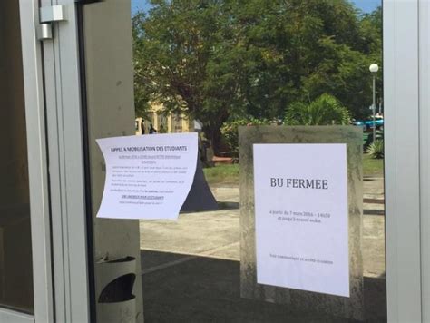 Ventes des produits et accessoires de coiffure , des habits de femmes. Les étudiants du campus de Schœlcher privés de ...