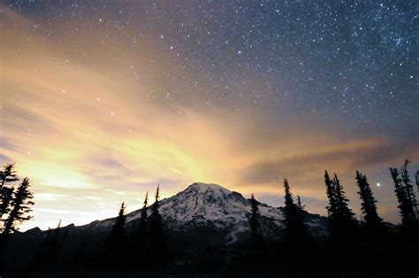 A Night At Mt Rainier Part 8 1032pm Cosmic Eruption Flickr