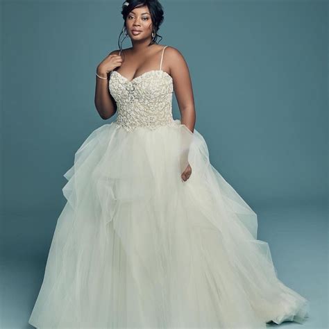Https://tommynaija.com/wedding/best Wedding Dress For Curves