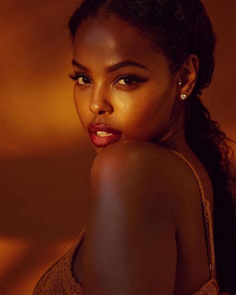 Light Skin Black Women In 2020 Beautiful Dark Skinned