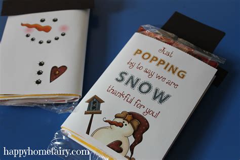 Looking for free printable christmas cards? Snowman Popcorn Wrapper - FREE Printable! - Happy Home Fairy