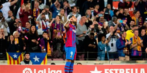 El Barcelona Deja Atrás El Bache En El Camp Nou Y ‘blinda El Segundo