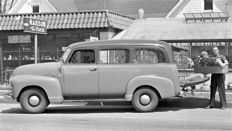 Chevrolet Suburban Worlds Oldest Nameplate Marks Its 85th Anniversary