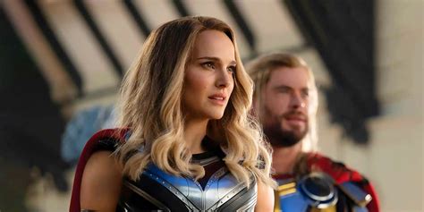 Natalie Portman Révèle Comment Love And Thunder Rend Mighty Thor 6 Pieds