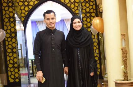 Dato' aliff syukri adalah anak ketiga kepada pengasas sendayu tinggi, rozita ibrahim. Dato' Aliff Syukri Mahu Ajar Anda Jadi Jutawan