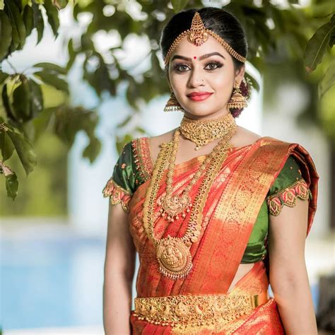 Gayathri Yuvraaj Tamil Television Actress Photos 💖 Bridal Sarees