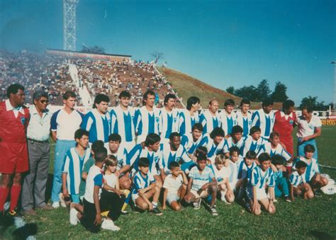 The city's football clubs include londrina esporte clube, founded in 1956, and the associação portuguesa londrinense founded in 1950. romuloaraujoadv: Está chegando a hora - Tubarão