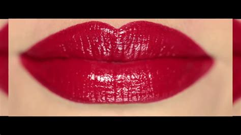 How To Apply Glossy Red Lipstick Quick And Easy Youtube