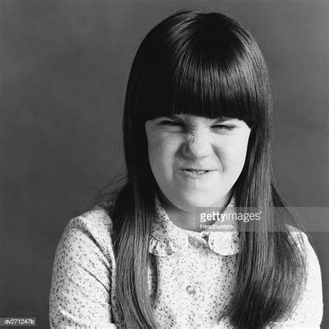 Girl Alone With Long Hair Photos Et Images De Collection Getty Images