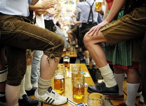 Life After The Smoking Ban Bacteria To Fight Beer Stench At Oktoberfest Der Spiegel