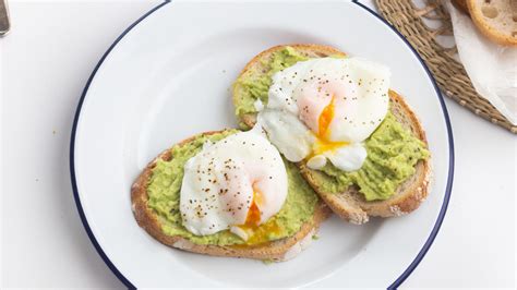 Simple Poached Egg And Avocado Toast Recipe